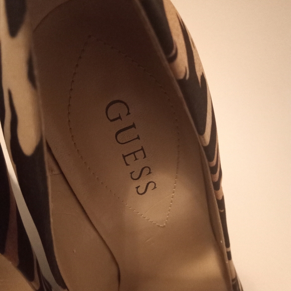 Women's zebra print heels size 7 - Picture 8 of 8